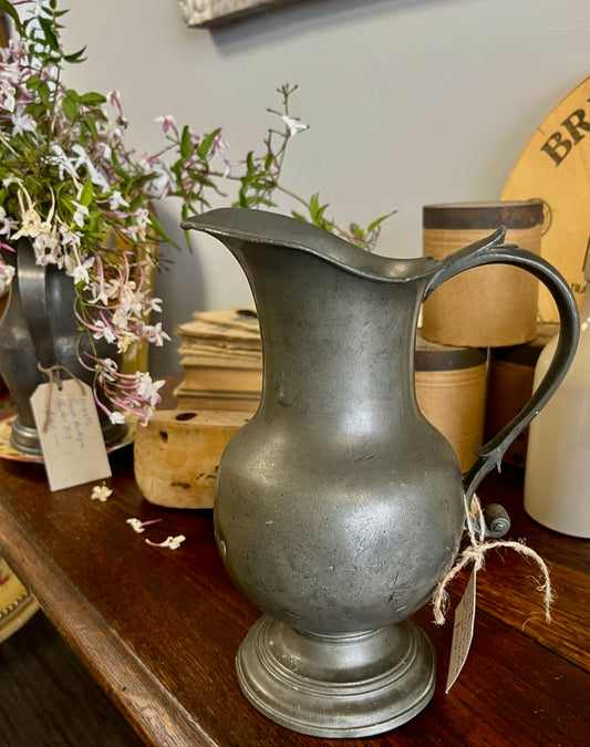 fa4304 19th century initialed pewter jug