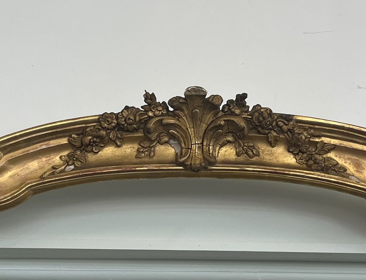 fa4560 Gold French antique Bed coronet