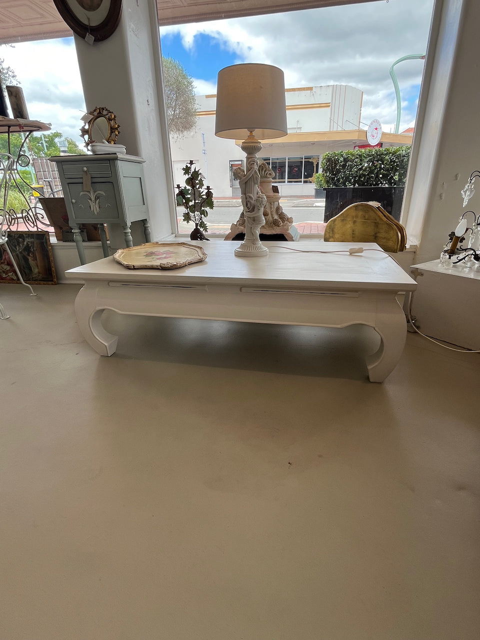 fa4936 Painted vintage Coffee table