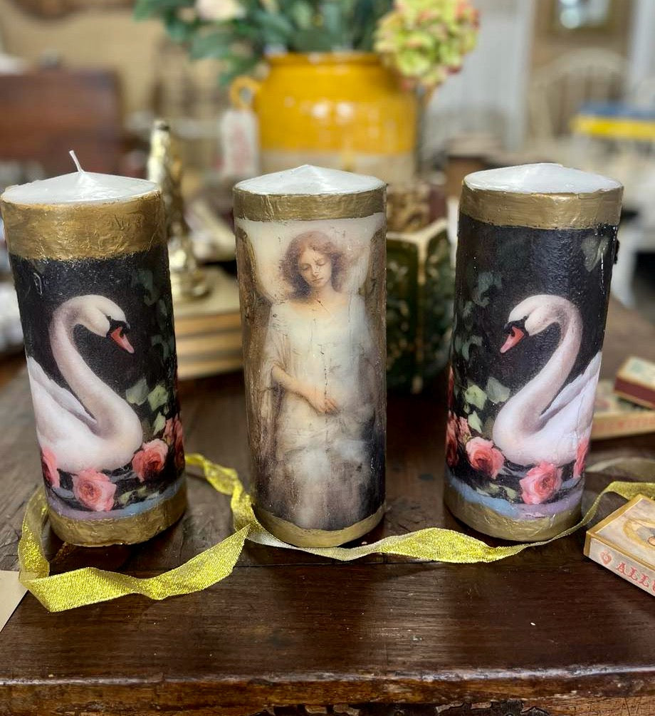 T14 Large Candle with a beautiful wax image of a Swan surrounded by roses