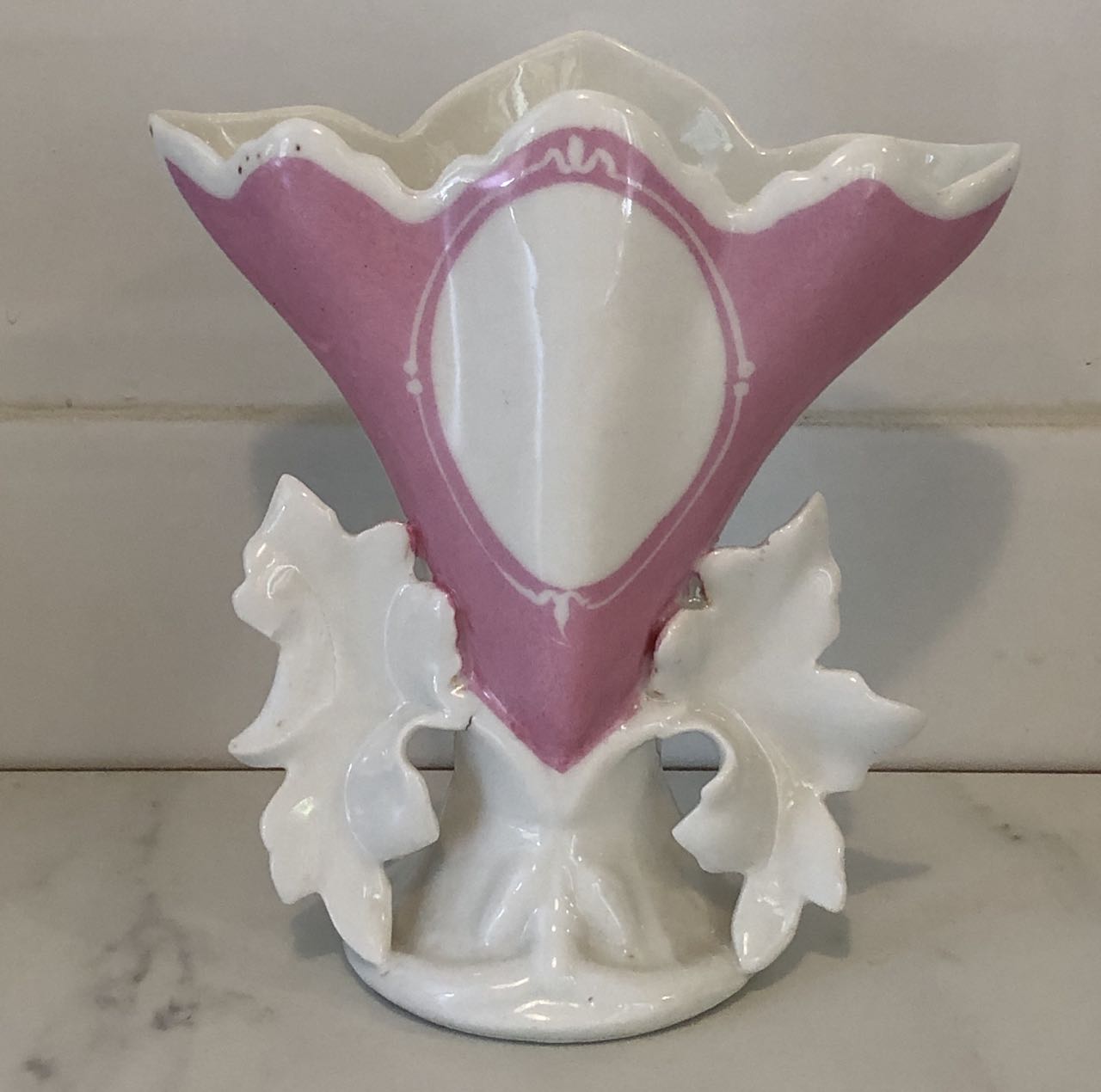 fa3120 Pink and white french antique marriage vase