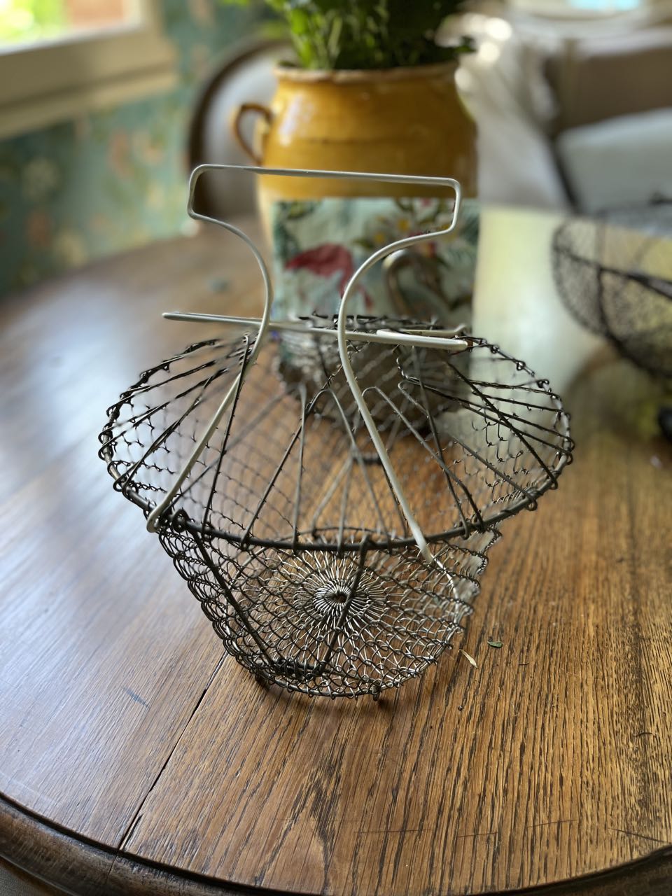 fa3581 French vintage metal onion basket